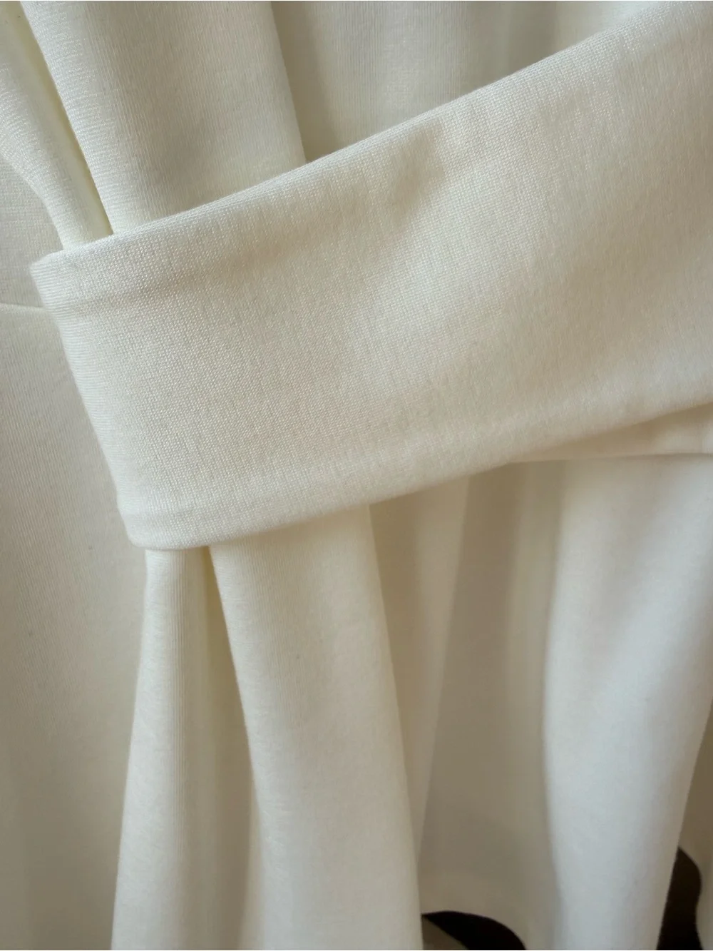 Glamour sleeveless neck